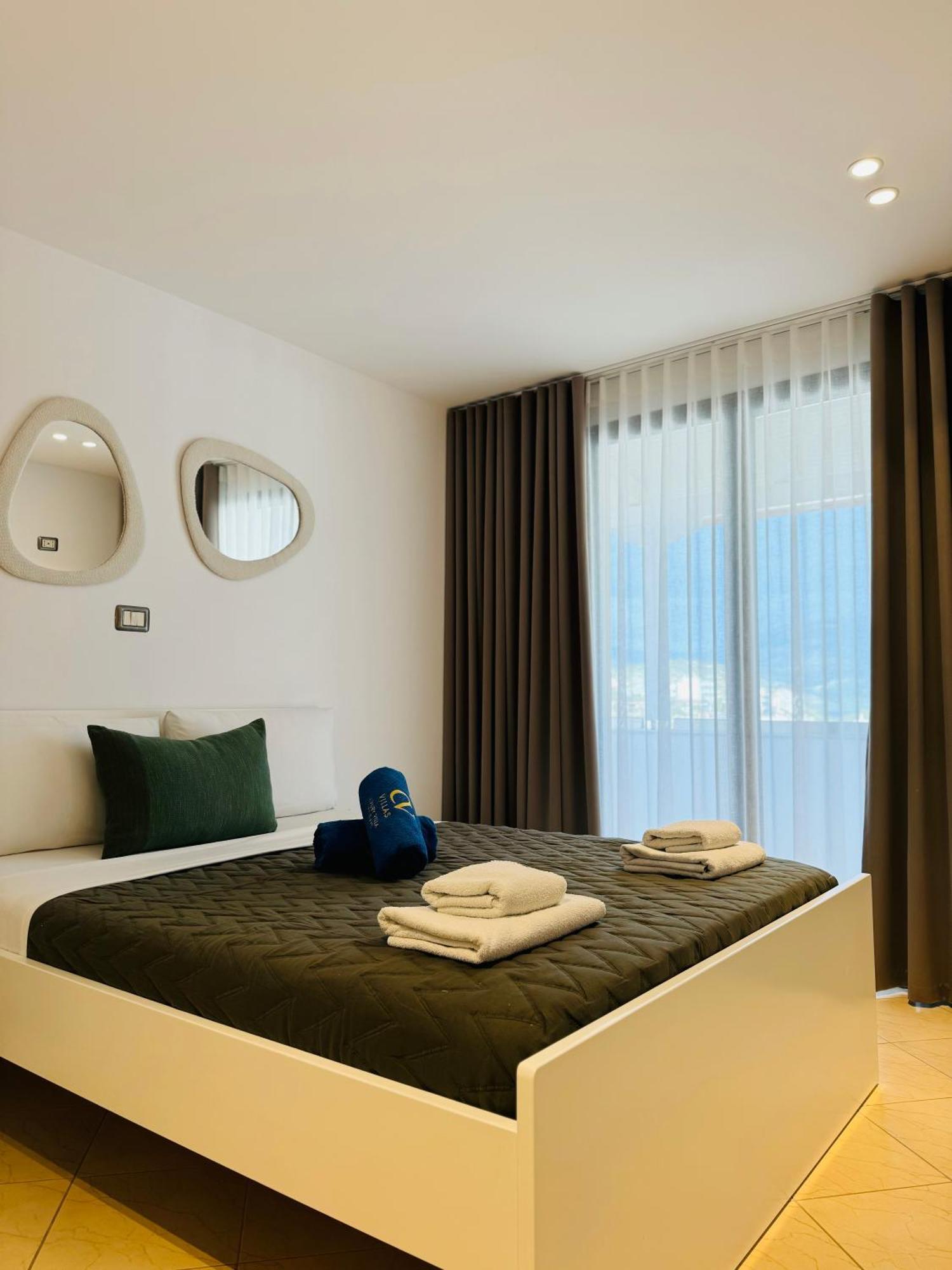 Hotel White 3*