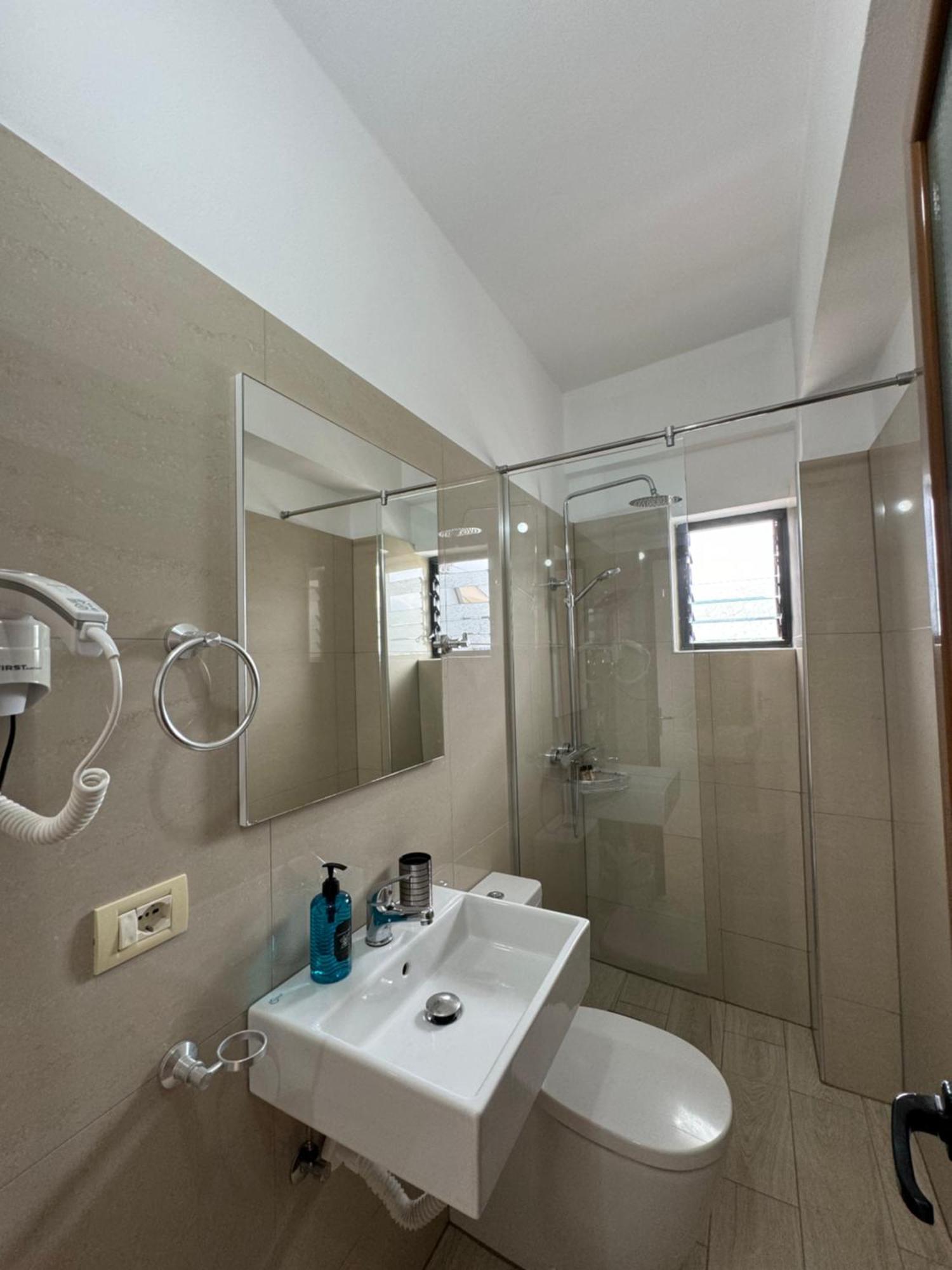 Hotel White Ksamil