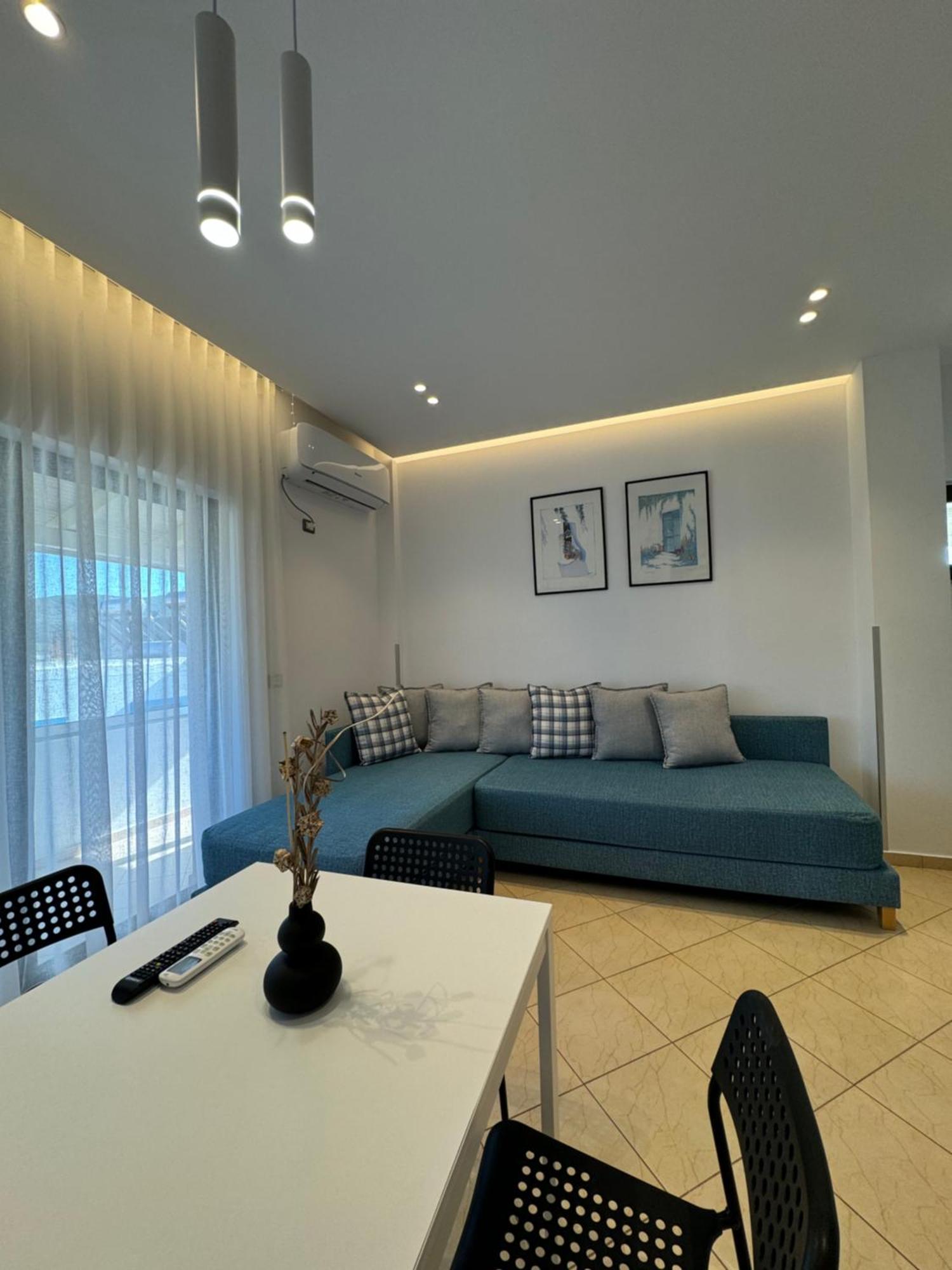 Hotel White 3*